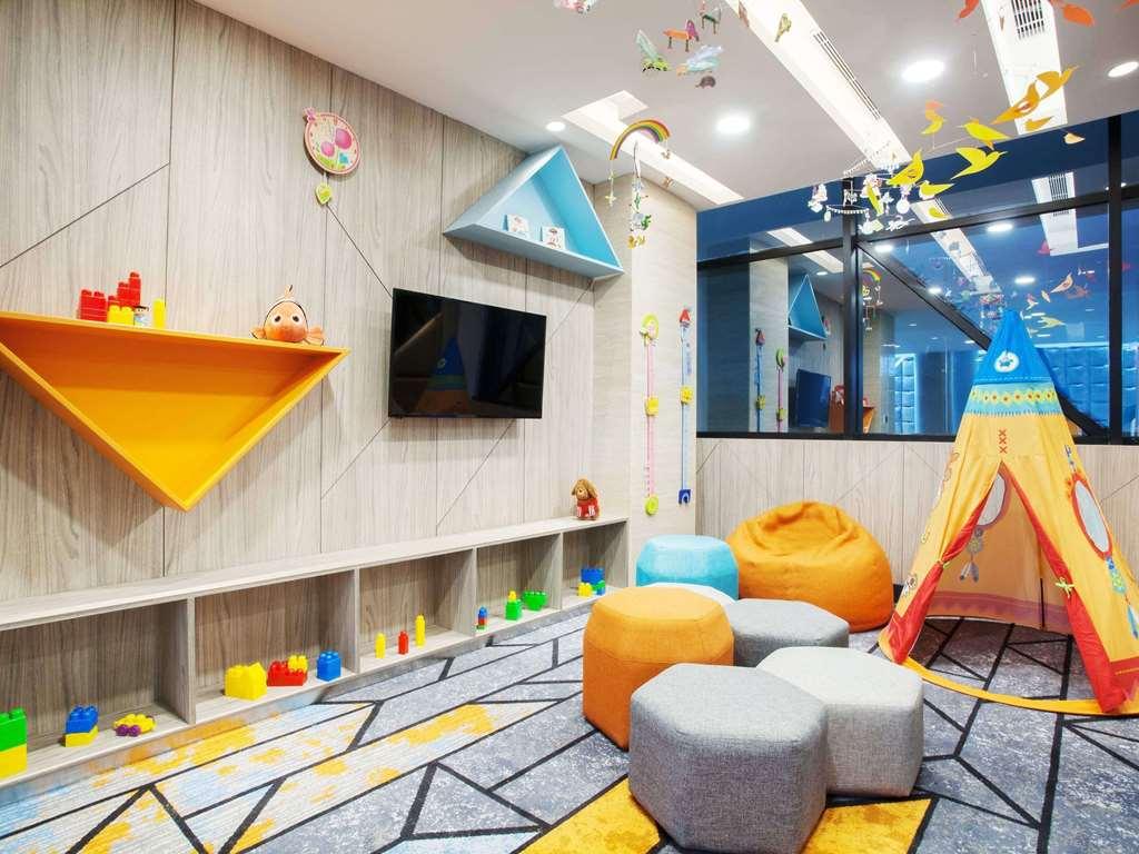 Ibis Styles Medan Pattimura Екстер'єр фото